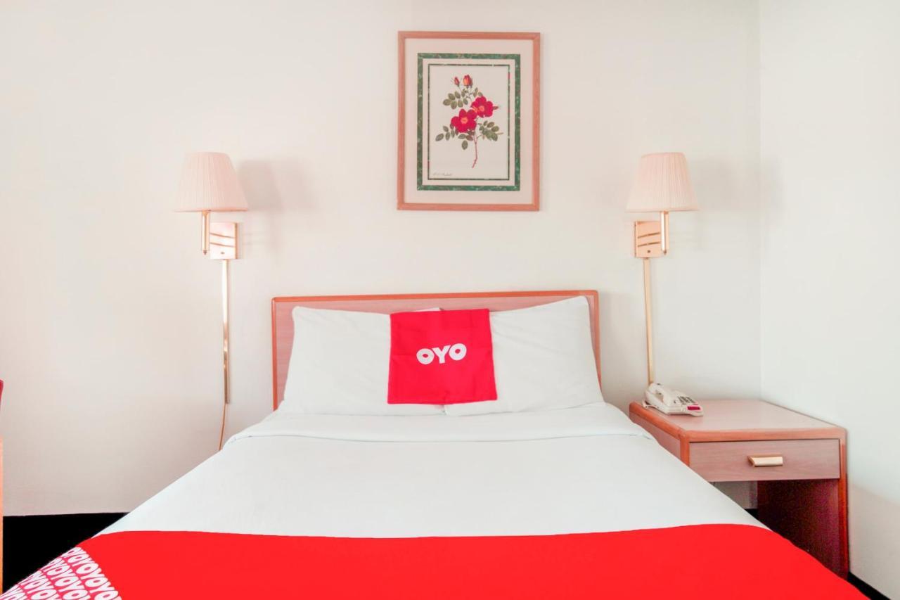 Oyo Hotel Durham West Hills Dış mekan fotoğraf